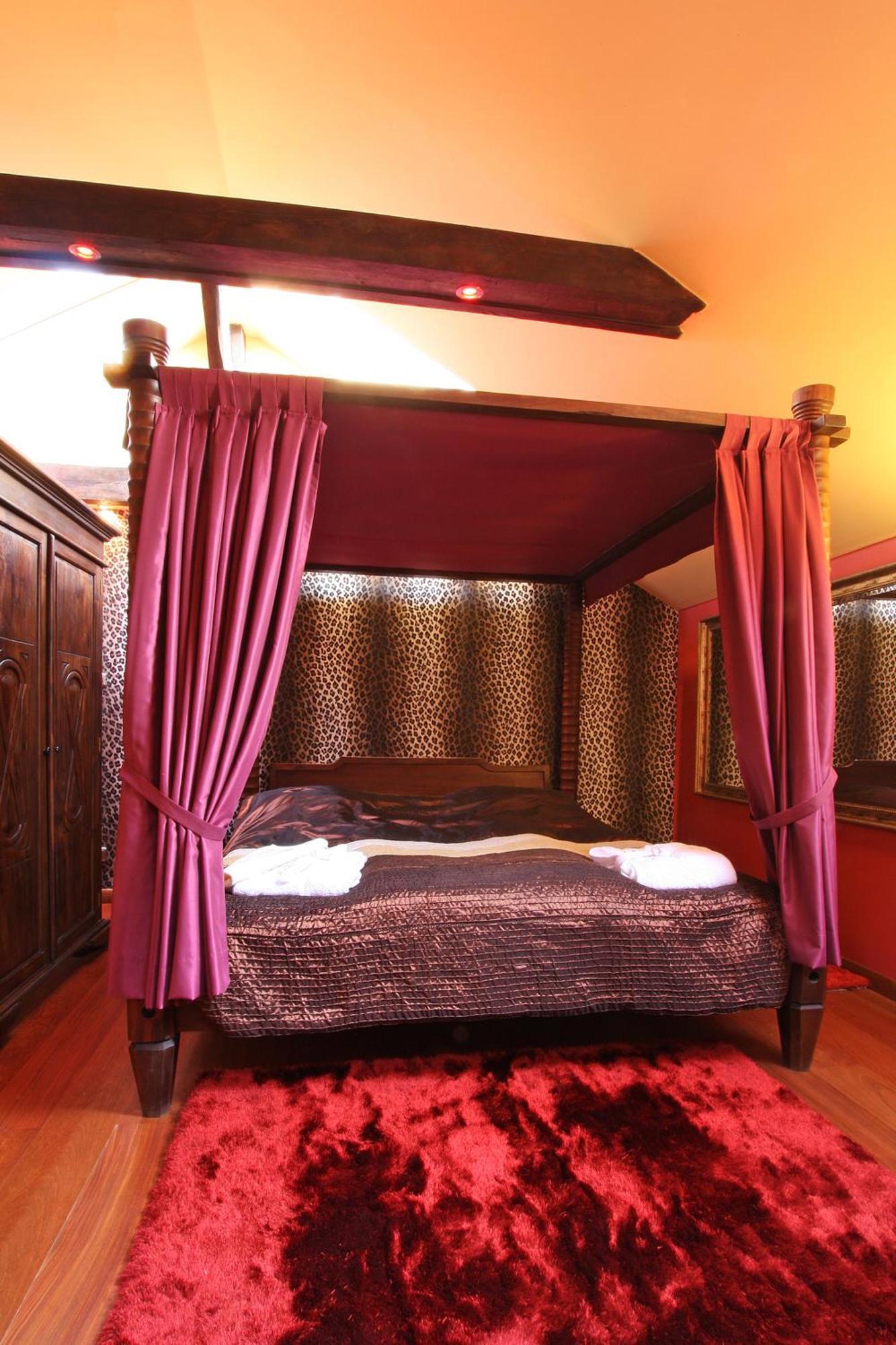 Palac Saturna Czeladz Phòng bức ảnh